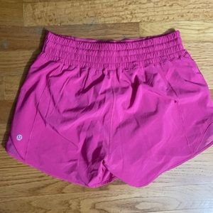 Lululemon Hotty hot high-rise short 4”